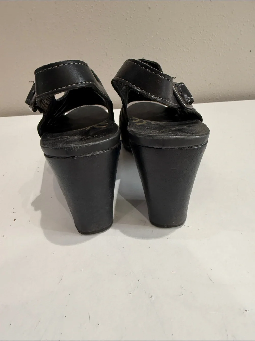 Dansko Black Leather Cutout Slingback Sandals size 40